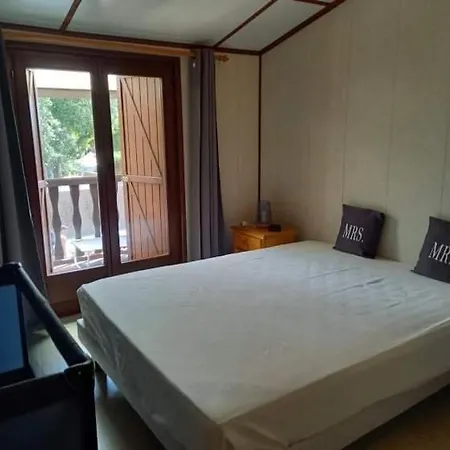 Villa D'angle Spacieuse Climatisee Etage, Cloturee Dans Domaine Portes Du Soleil, 3 Chambres, 7 Couchages, Wifi, Acces Payant Aux Piscines, 400m De La De Plage,lrpdsr6 *